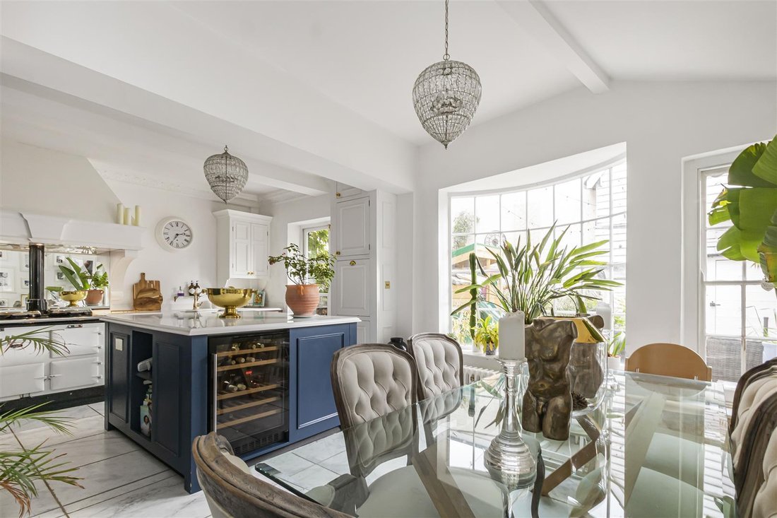 Townhouse in Saffron Walden, England 2 - 18353524
