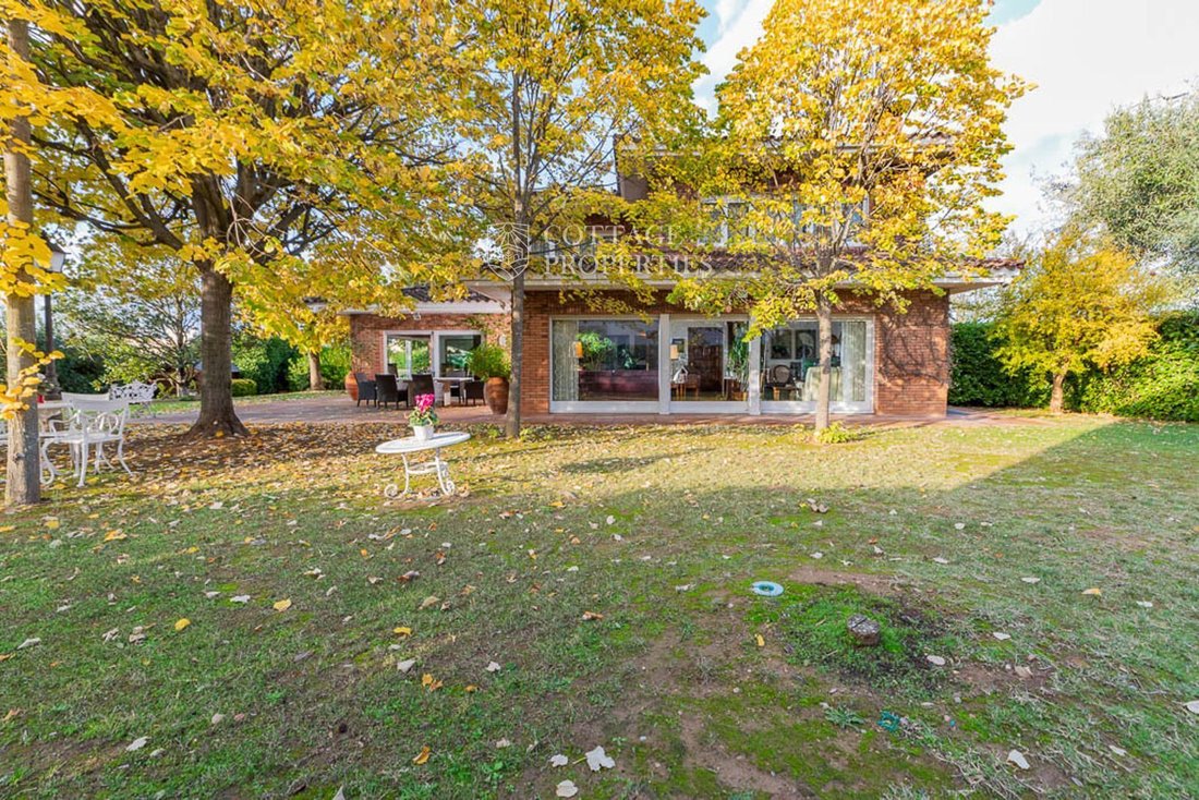 Villa in la Baronia de Rialb, Catalonia, Spain 2 - 18352998