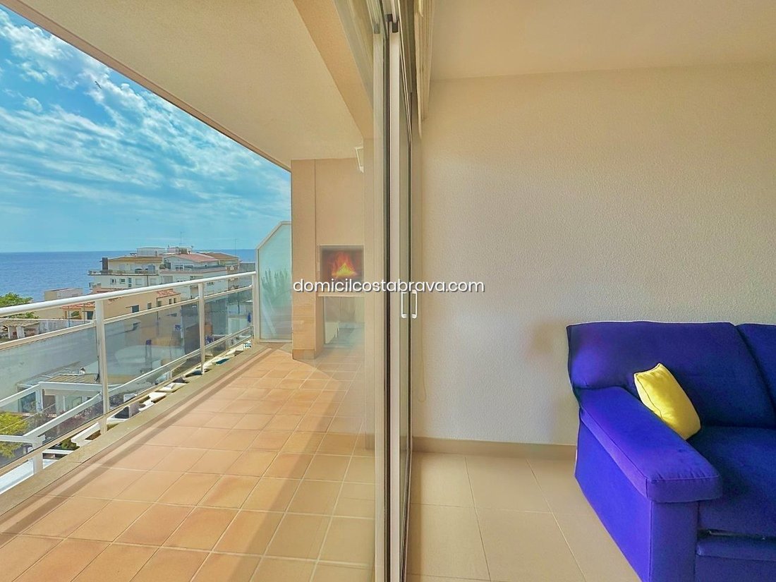 Penthouse in Palamos, Catalonia, Spain 4 - 18351472