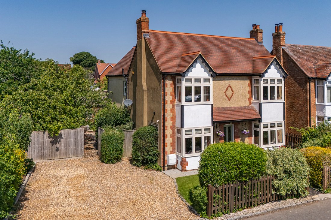 House in Haddenham, England 1 - 18350896