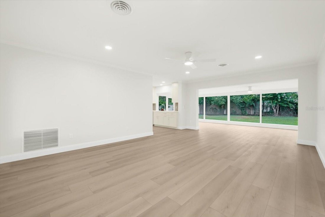 House in Largo, Florida, United States 3 - 18353780