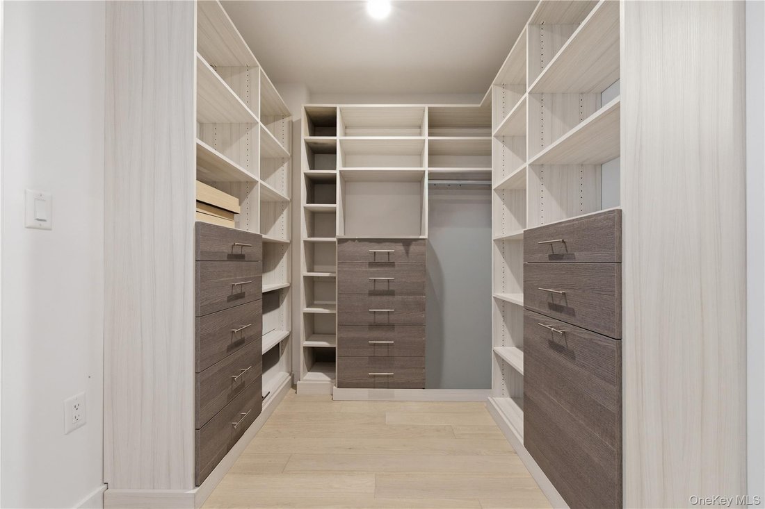 Condo in New York, New York, United States 3 - 18296719