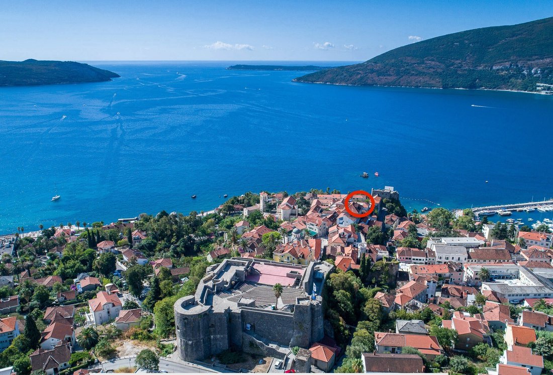 Villa in Herceg Novi, Herceg Novi Municipality, Montenegro 1 - 18354453