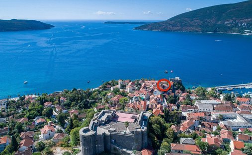 Villa in Herceg Novi, Herceg Novi Municipality, Montenegro 1