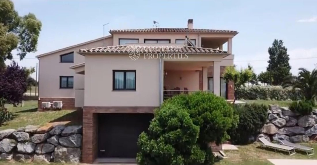 Villa in Palau de Santa Eulalia, Catalonia, Spain 3 - 18353044