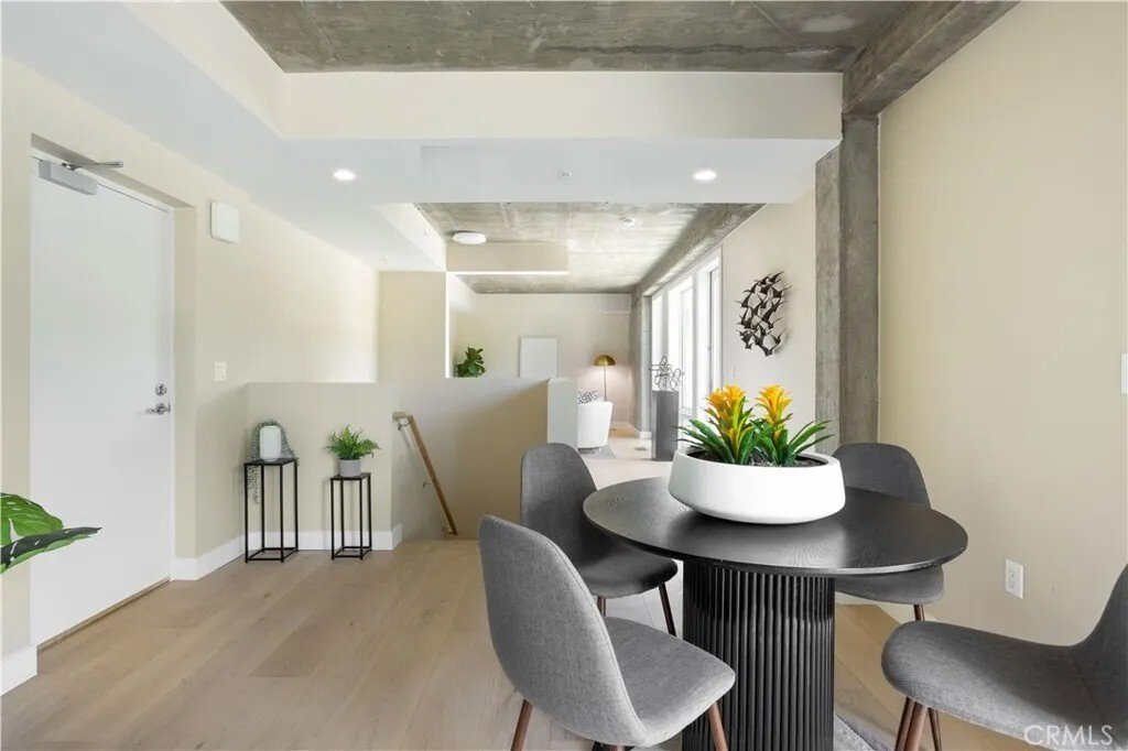 Condo in Altadena, California, United States 2 - 17407266