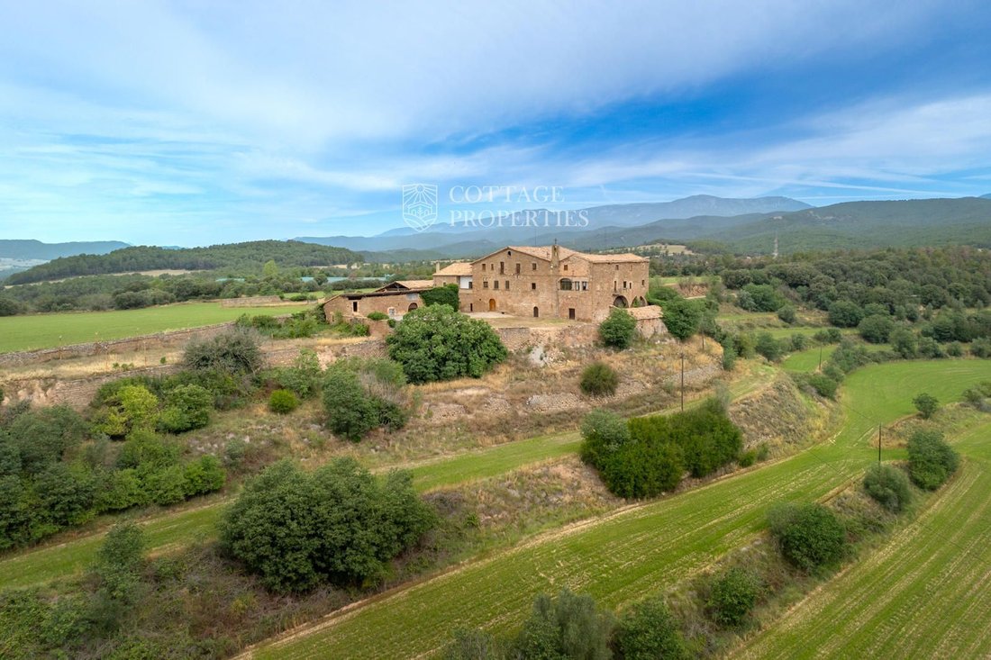 Country House in la Coma i la Pedra, Catalonia, Spain 1 - 18352987