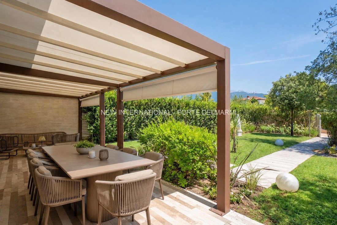 House in Center, Forte dei Marmi, Tuscany 5 - 18355660