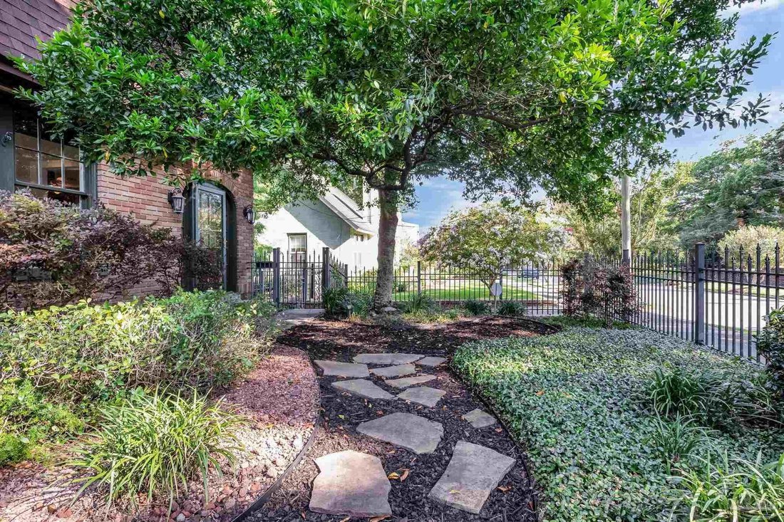House in Pensacola, Florida, United States 3 - 18353670