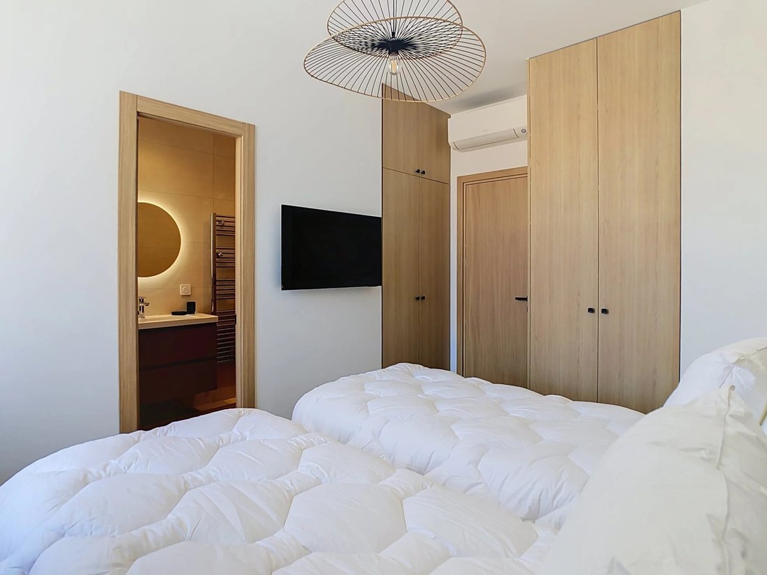 Apartment in Saint Nicolas, Cannes, France 5 - 18352551