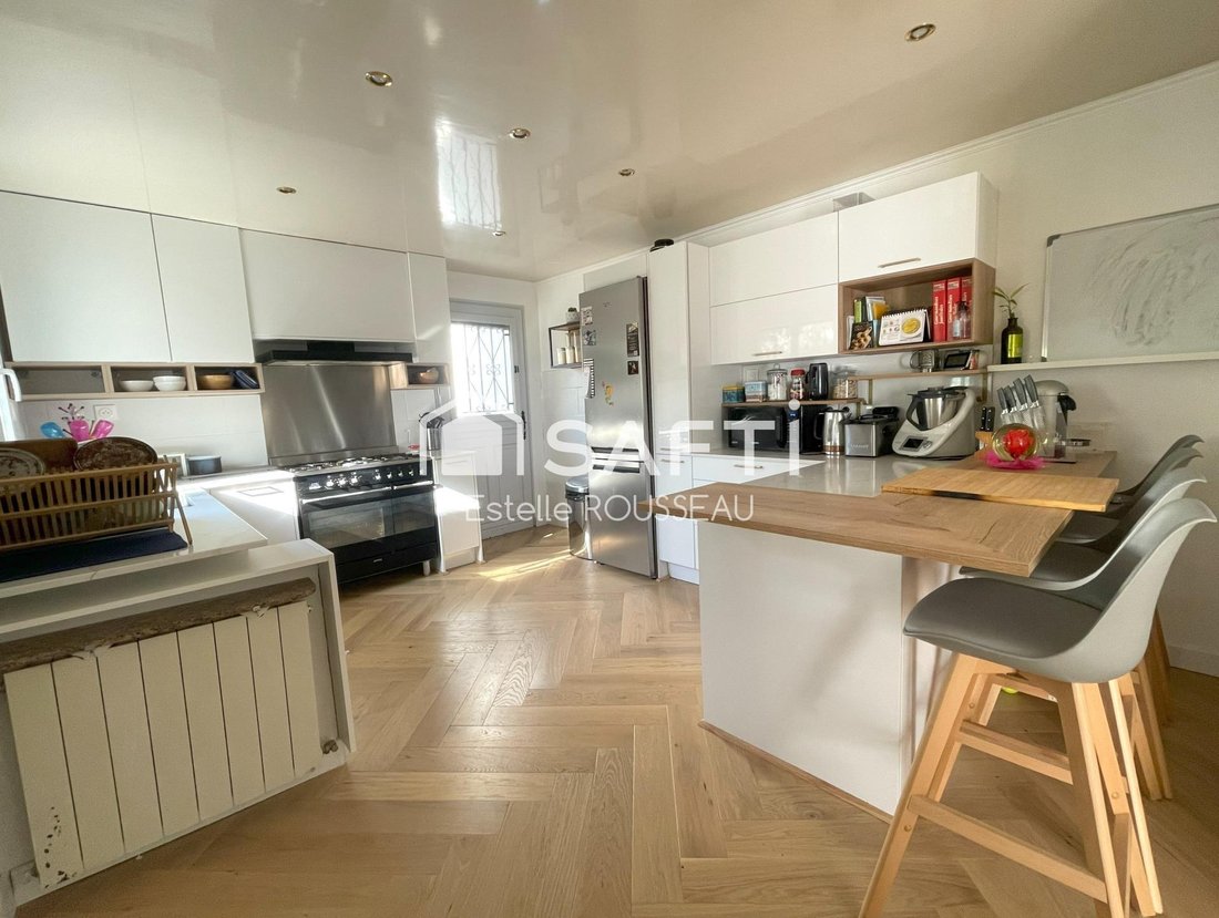 House in Creteil, Ile-de-France, France 4 - 15895165