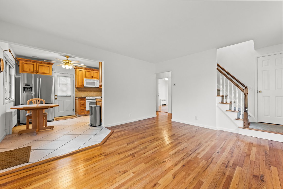 House in Port Washington, New York, United States 4 - 18352738