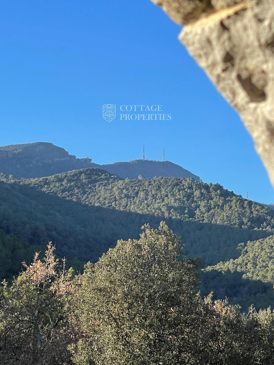 Finca in Canet d'Adri, Catalonia, Spain 3 - 18351748
