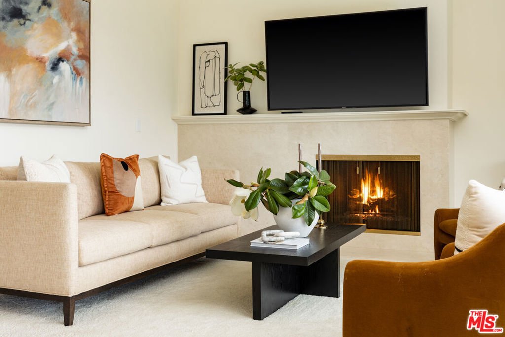 Condo in Santa Barbara, California, United States 5 - 18355010