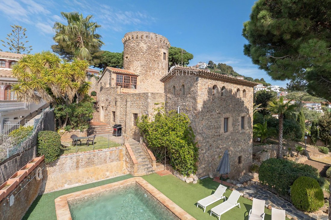 Finca in Santa Susanna, Catalonia, Spain 2 - 18352884