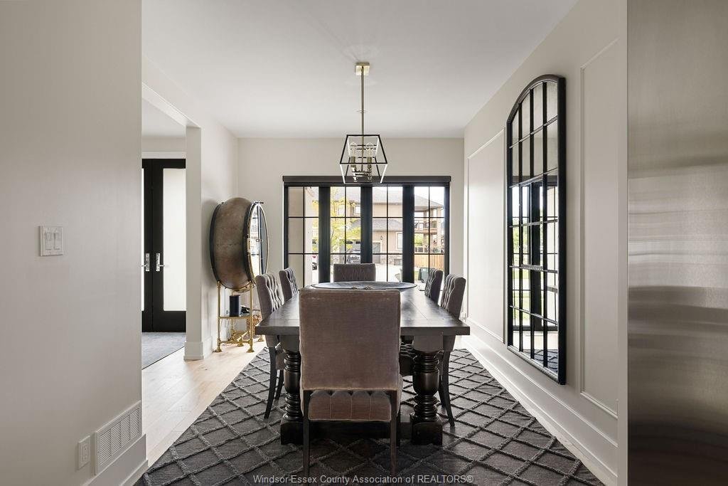 House in Lakeshore, Ontario, Canada 4 - 18353803