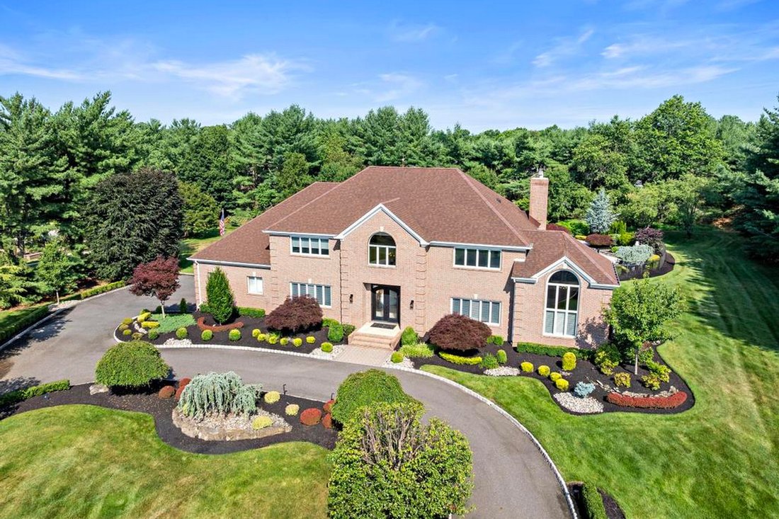 House in Manalapan Township, New Jersey, United States 1 - 18352081