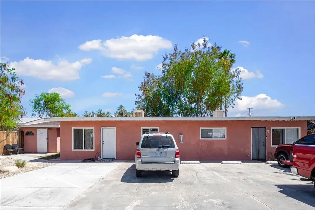 Coachella, California, United States 5 - 18354818