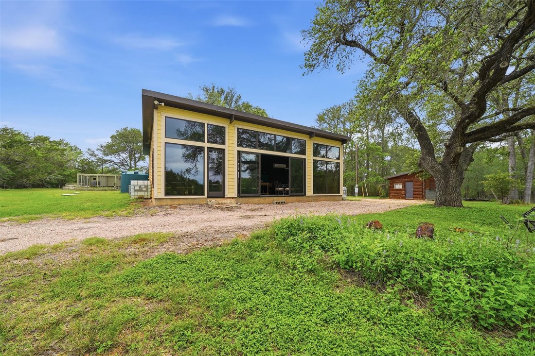 House in Smithville, Texas, United States 1 - 18353580