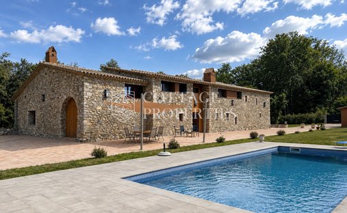 Country House in la Cellera de Ter, Catalonia, Spain 1