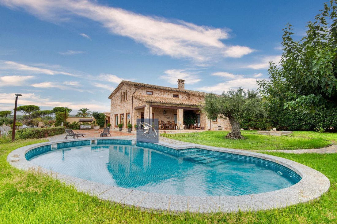 Chalet in Sant Feliu de Guixols, Catalonia, Spain 1 - 18351074