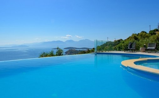 Villa in Community of Agios Nikolaos, Agios Nikolaos, Greece 1