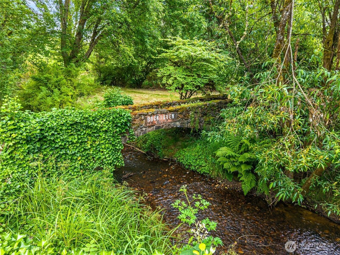Chehalis, Washington, United States 2 - 18353104