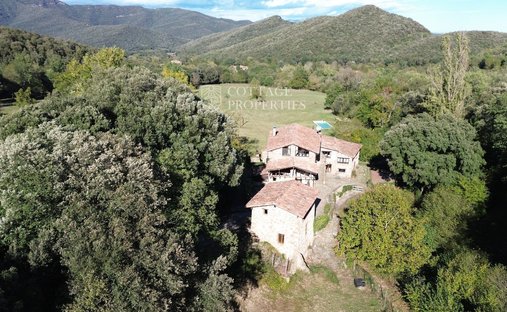 Country House in Santa Pau, Catalonia, Spain 1