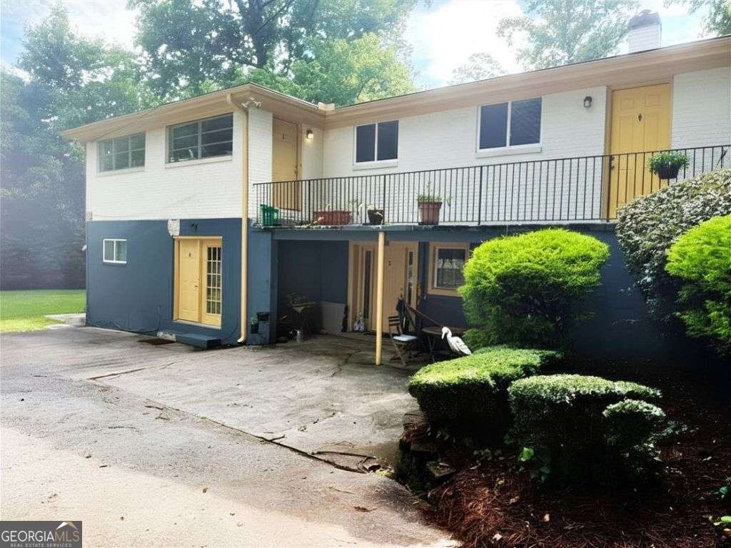 Decatur, Georgia, United States 3 - 18353752