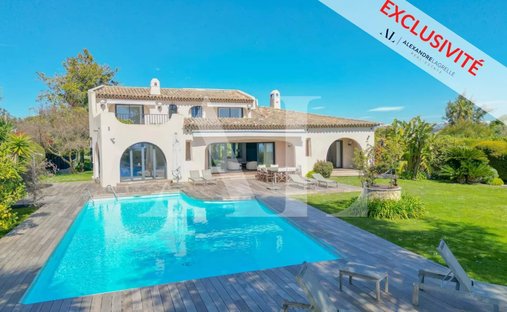 Villa in La Maure-Super Cannes, Vallauris, France 1