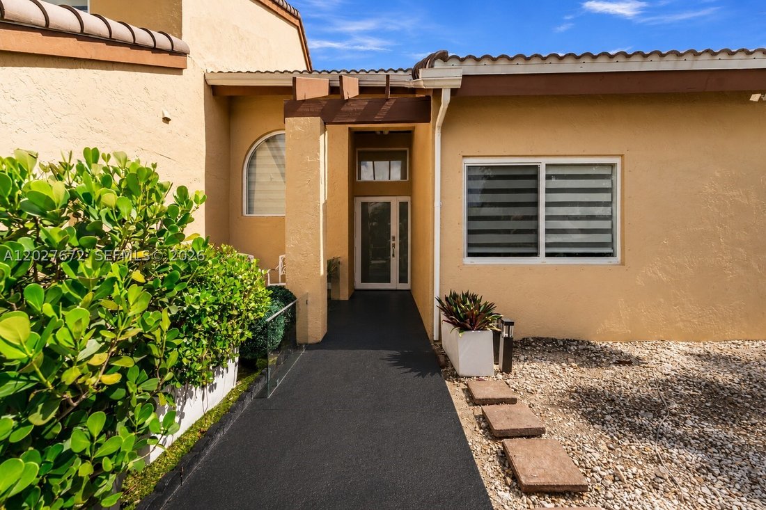 House in Miami, Florida, United States 3 - 18041410