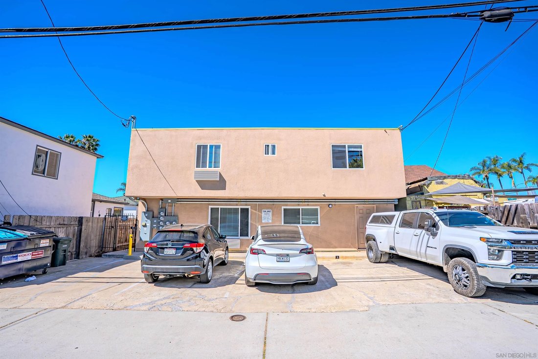 San Diego, California, United States 5 - 18354770
