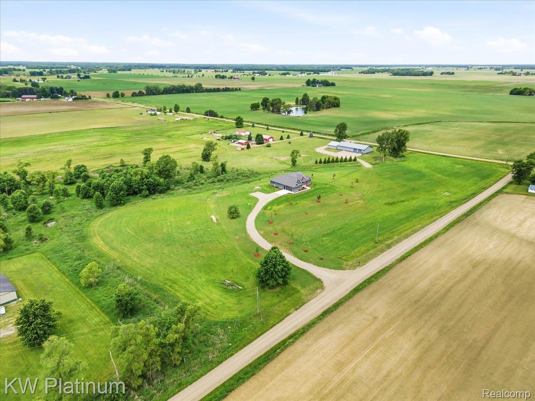 House in Snover, Michigan, United States 5 - 18230283