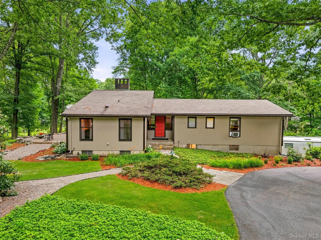 House in Yorktown Heights, New York, United States 2 - 18354922