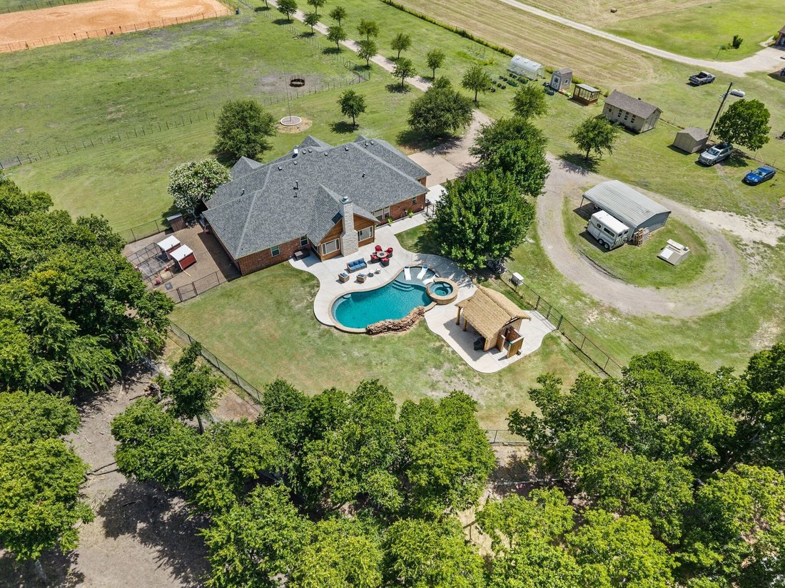 House in Waxahachie, Texas, United States 1 - 18350815
