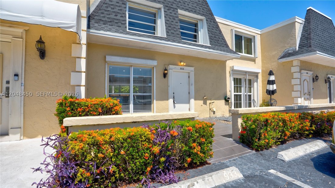 Townhouse in Hallandale Beach, Florida, United States 4 - 18354312