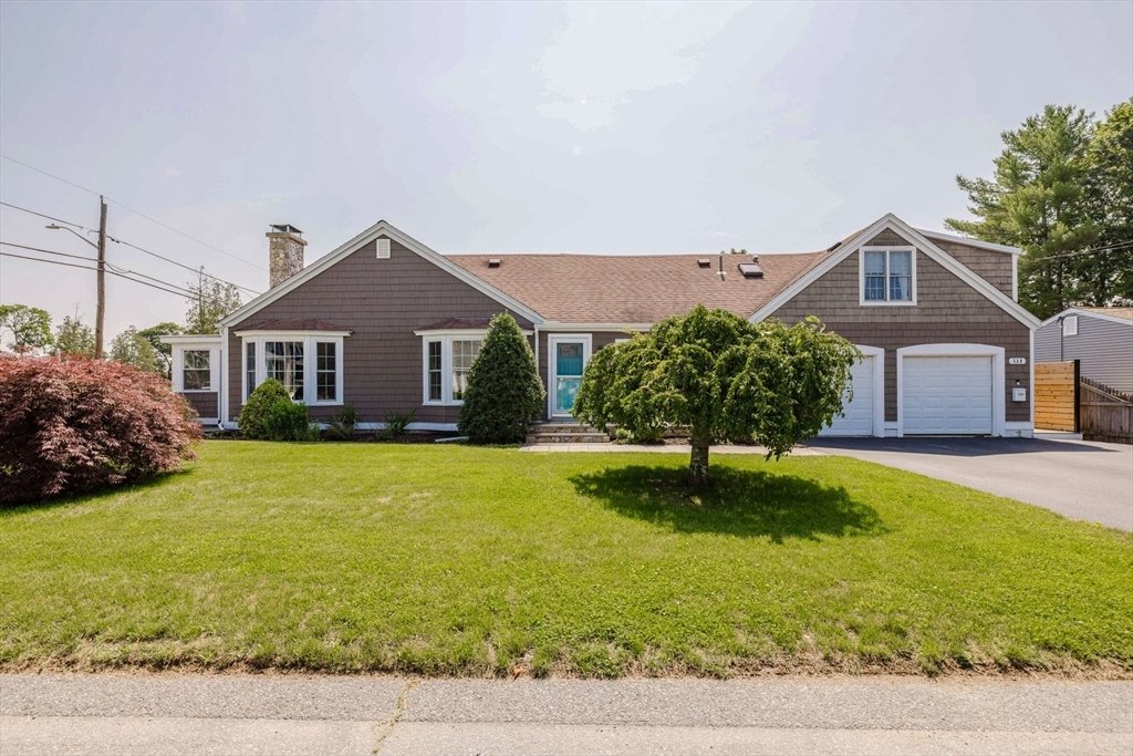 House in Somerset, Massachusetts, United States 1 - 18353725
