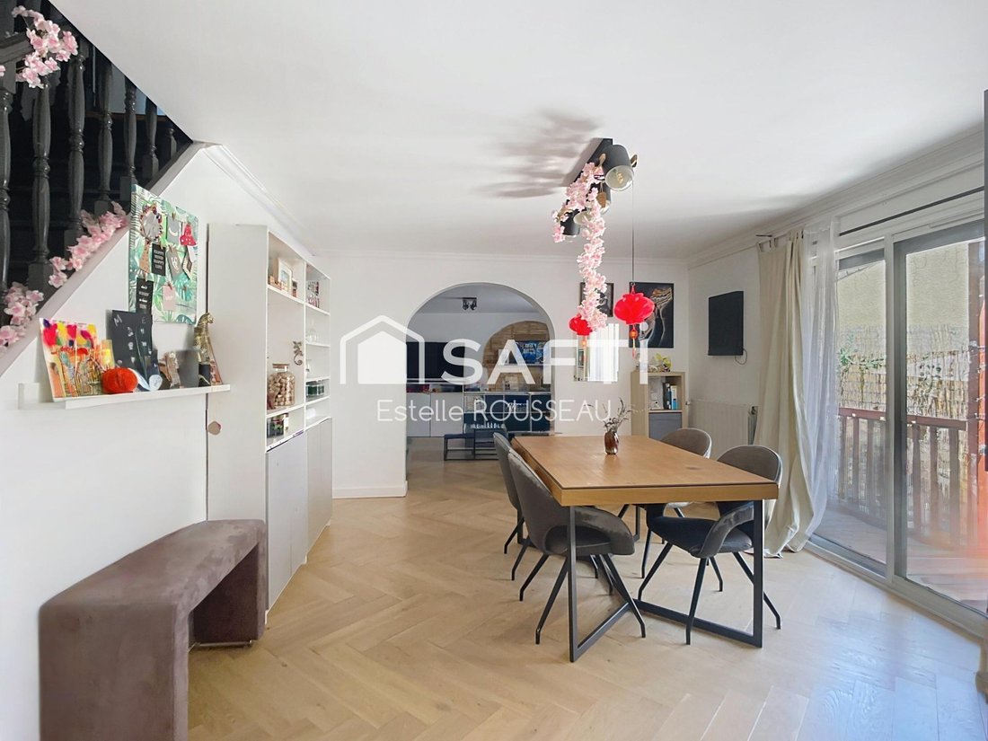 House in Creteil, Ile-de-France, France 2 - 15895165