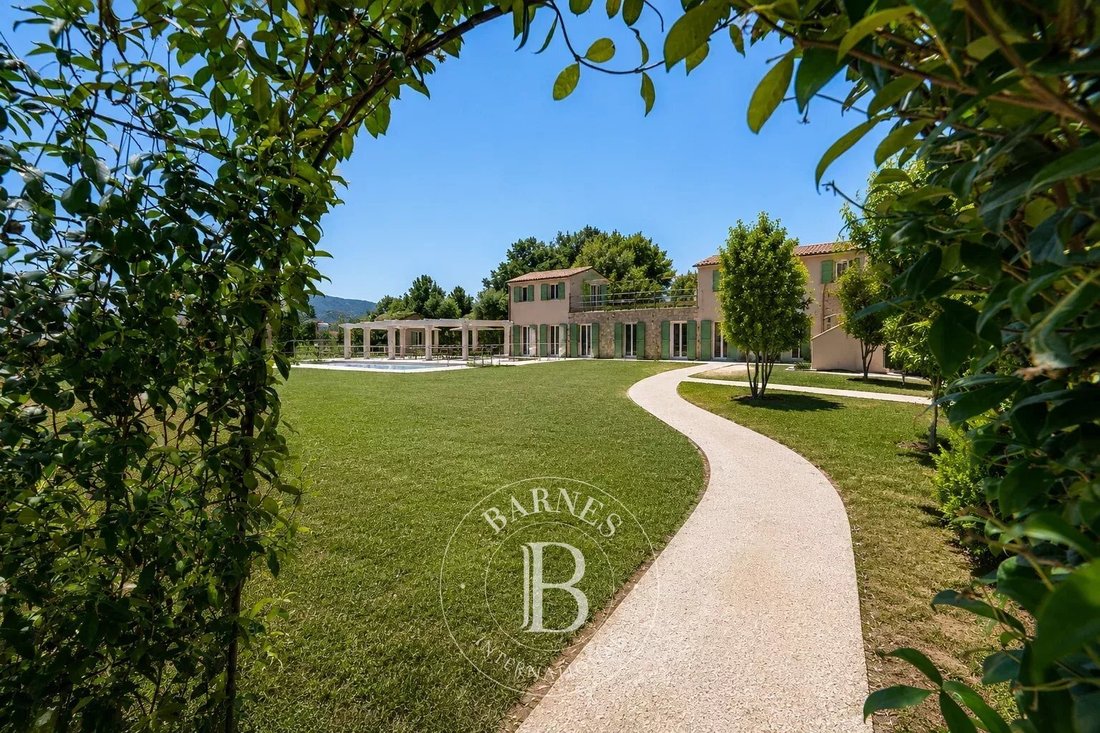 Villa in Pietrasanta, Tuscany, Italy 2 - 16981431
