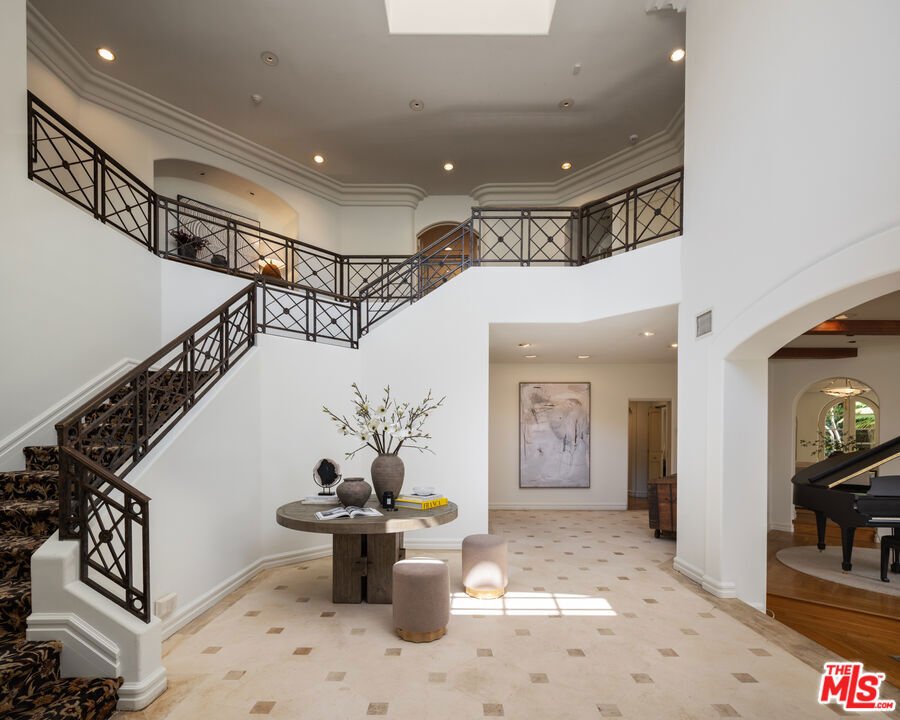 House in Los Angeles, California, United States 3 - 18355016