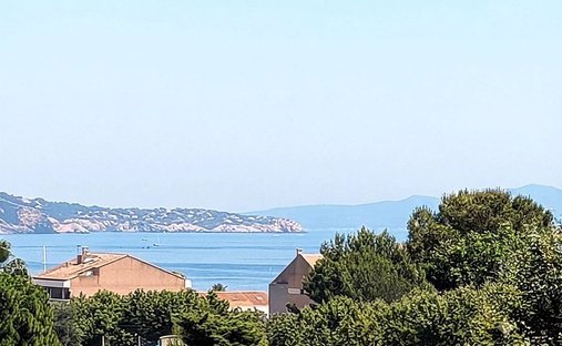 Apartment in La Ciotat, Provence-Alpes-Côte d'Azur, France 1