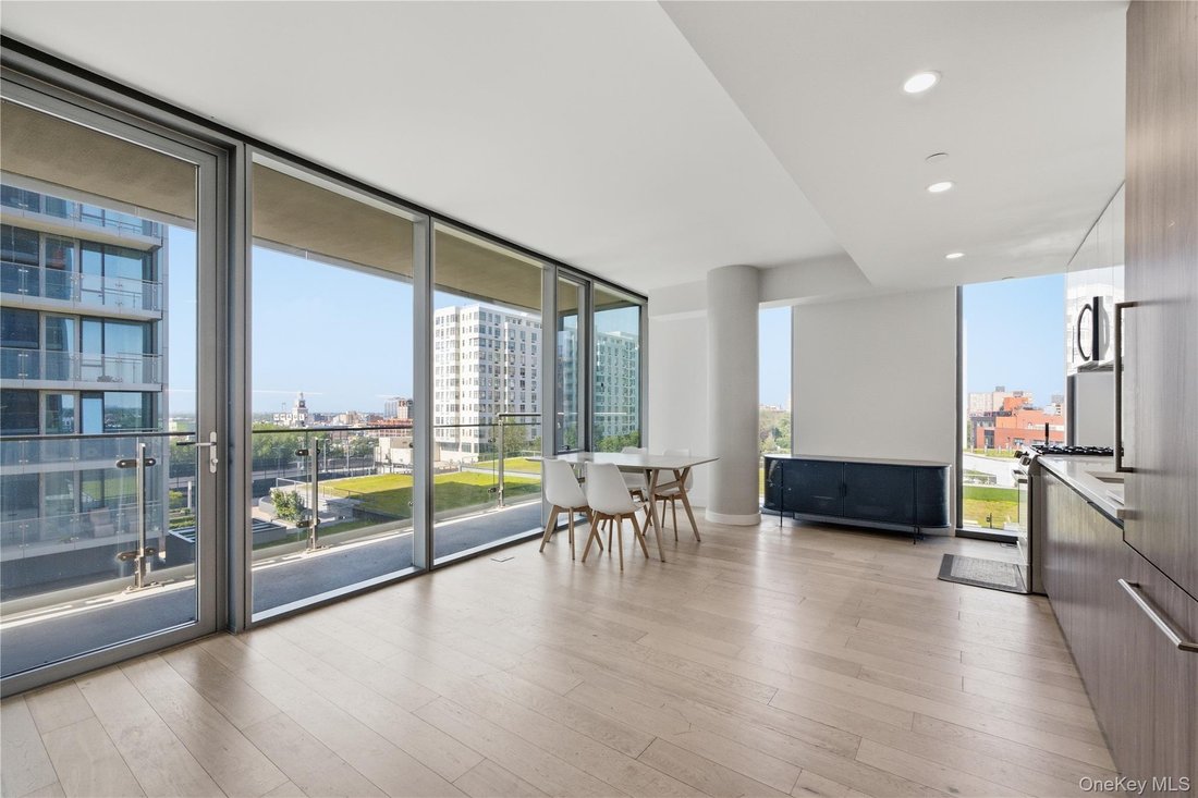 Condo in New York, New York, United States 4 - 18296719