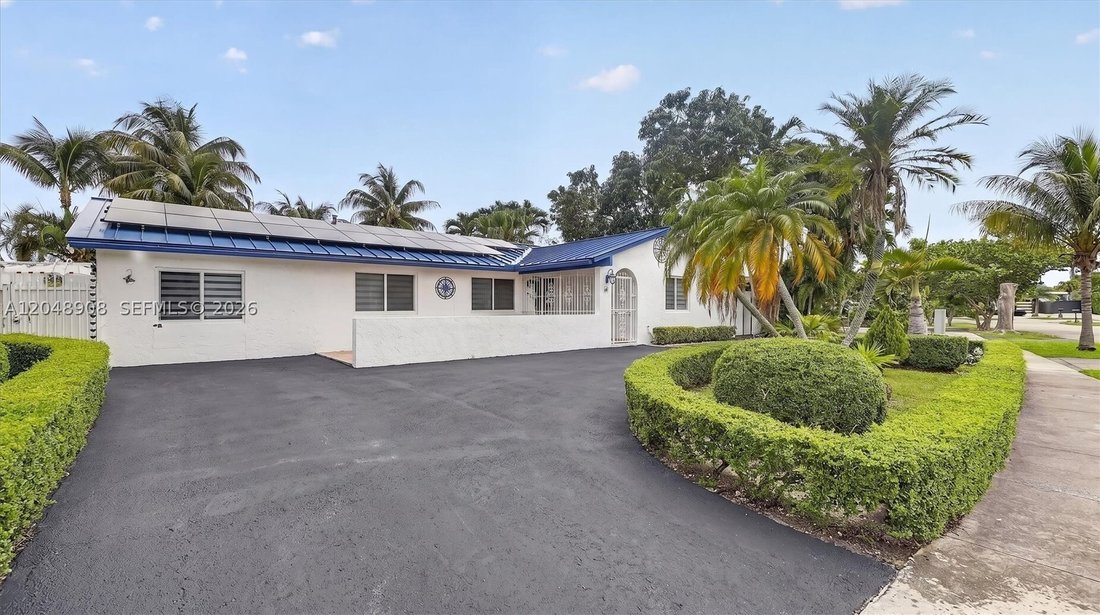 House in Miami, Florida, United States 3 - 18354275