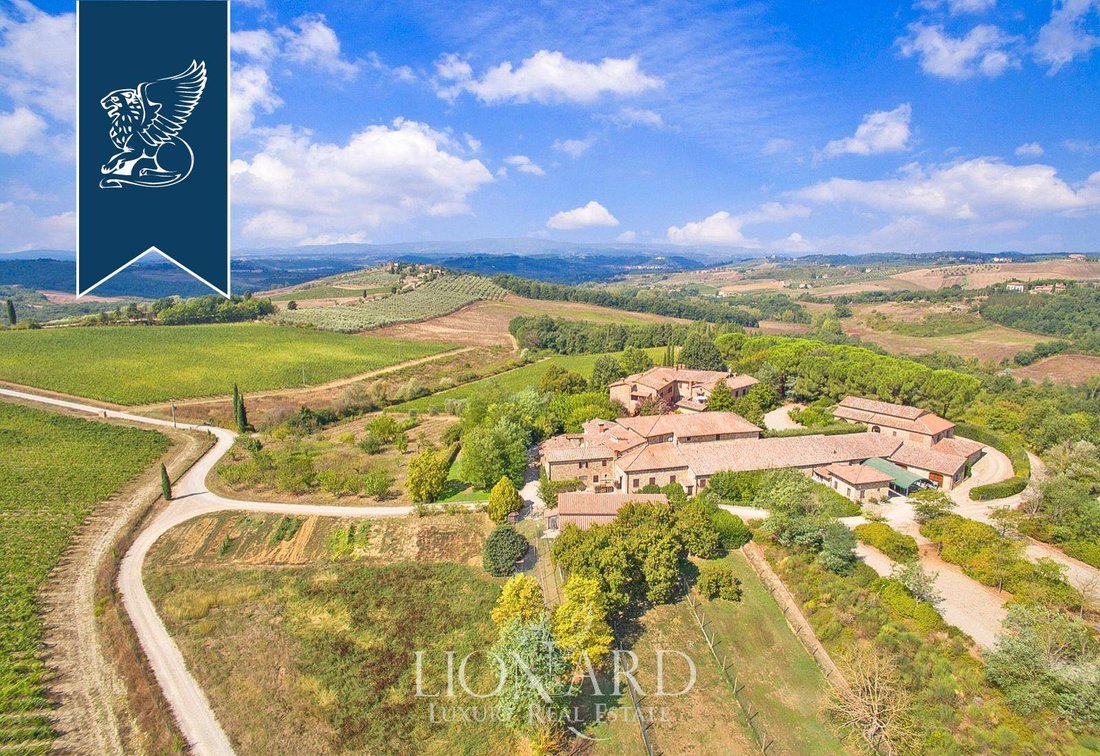 Villa in Poggibonsi, Tuscany, Italy 2 - 18355832
