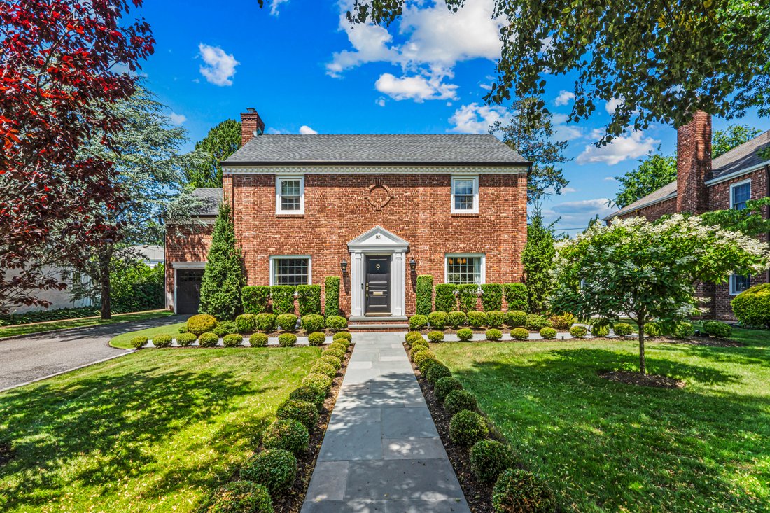 House in Garden City, New York, United States 1 - 18352483