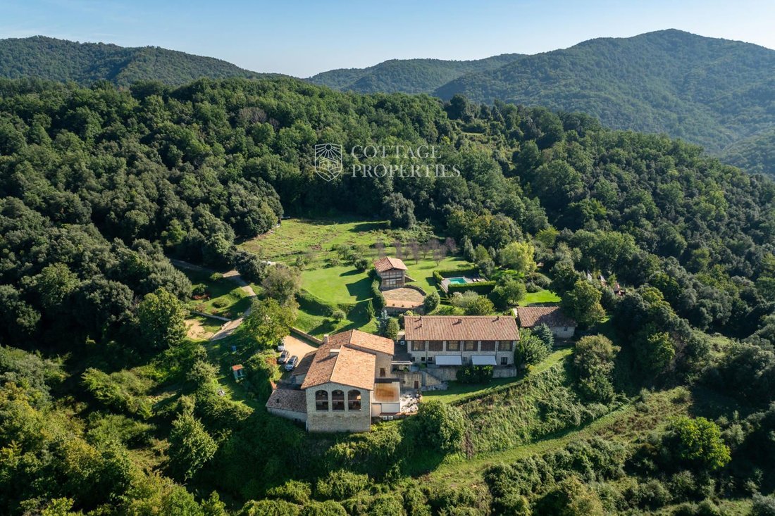 Finca a la Vall d'en Bas, Catalogna, Spagna 1 - 18352179