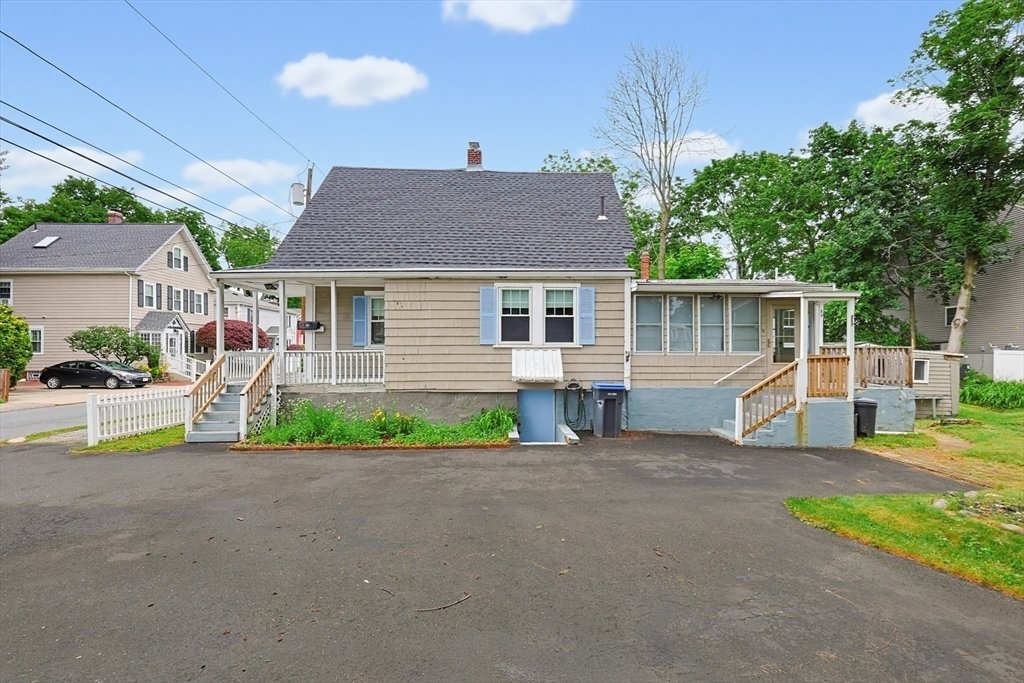 Wayland, Massachusetts, United States 3 - 18350765