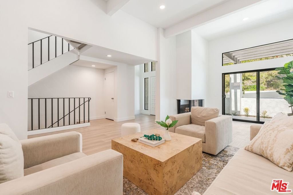 Townhouse in Los Angeles, California, United States 1 - 18354962