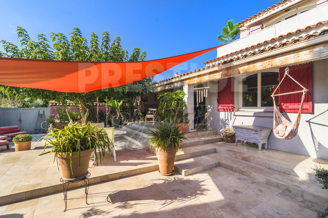 Villa in Nord, Sanary-sur-Mer, France 2 - 18354182