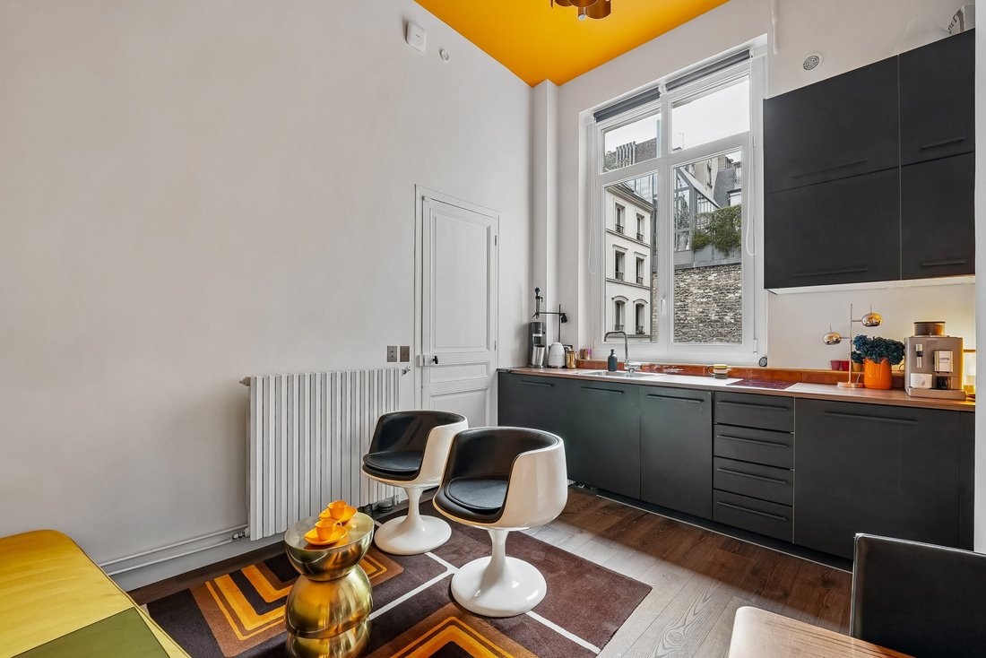 Apartment in Lorette-Martyrs, Paris 9e Arrondissement, Paris 5 - 18356557